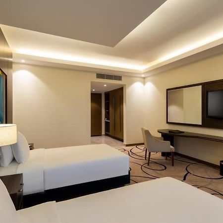 Warwick Riyadh Al Wezarat Экстерьер фото
